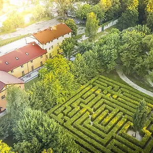I Restauracja Brochow Отель