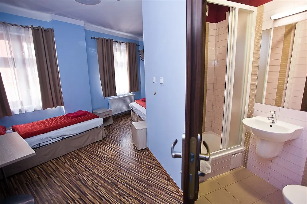 Great Polonia Dwarf Wroclaw Bed & Breakfast 2*,
