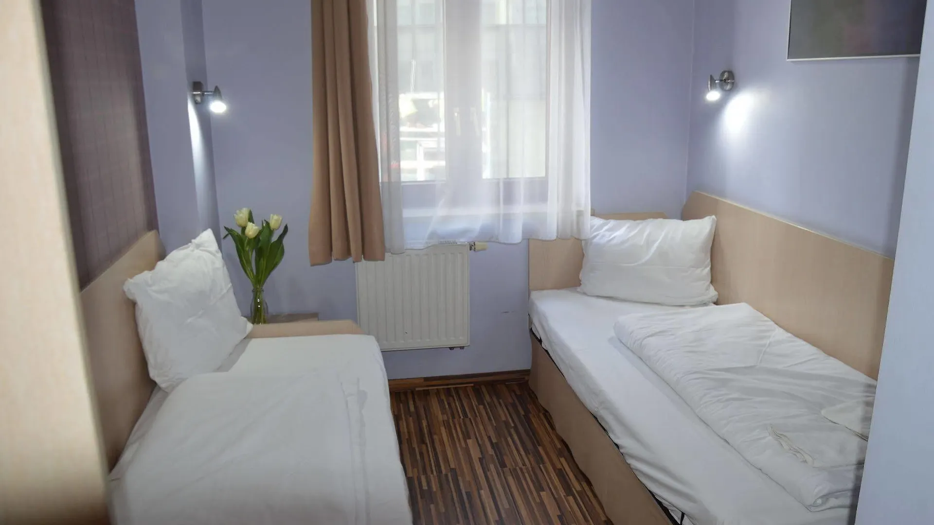 Great Polonia Dwarf Wroclaw Bed & Breakfast
