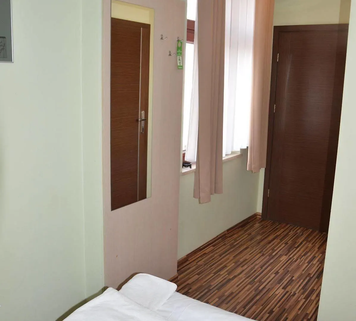 Great Polonia Dwarf Wroclaw Bed & Breakfast